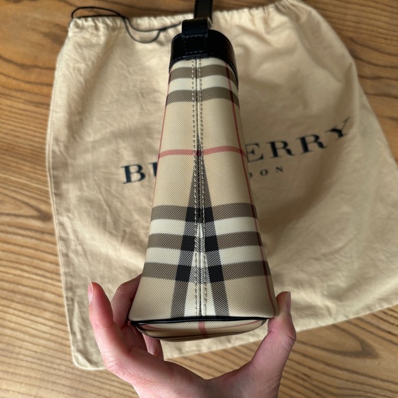 SOLD! Burberry Tote - Picture 4 of 9